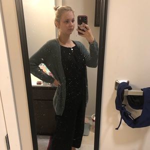 Cozy long knit sweater w pockets